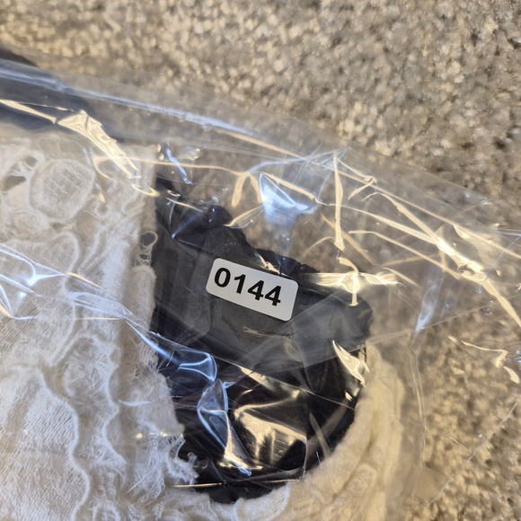 Betsey Johnson Black White Lace Fit Flare Dress Cap Sleeve V-Neck Size 6 - Picture 11 of 11